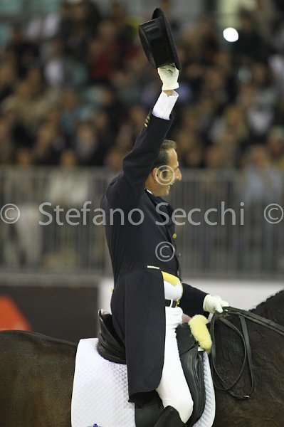 LAUGKS_MEGGLE\'S WELTTALL_MILANO_2011_SS3_9947.jpg